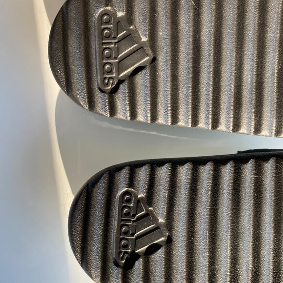Adidas Adilette Women's Black Slip-On Casual / Recovery Sandals - Size 8 - Picture 8 of 8